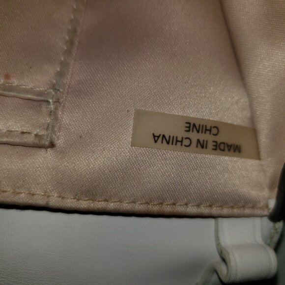 Coach crossbody bag.Small, rectangular bag with a flap closure - Picture 14 of 16